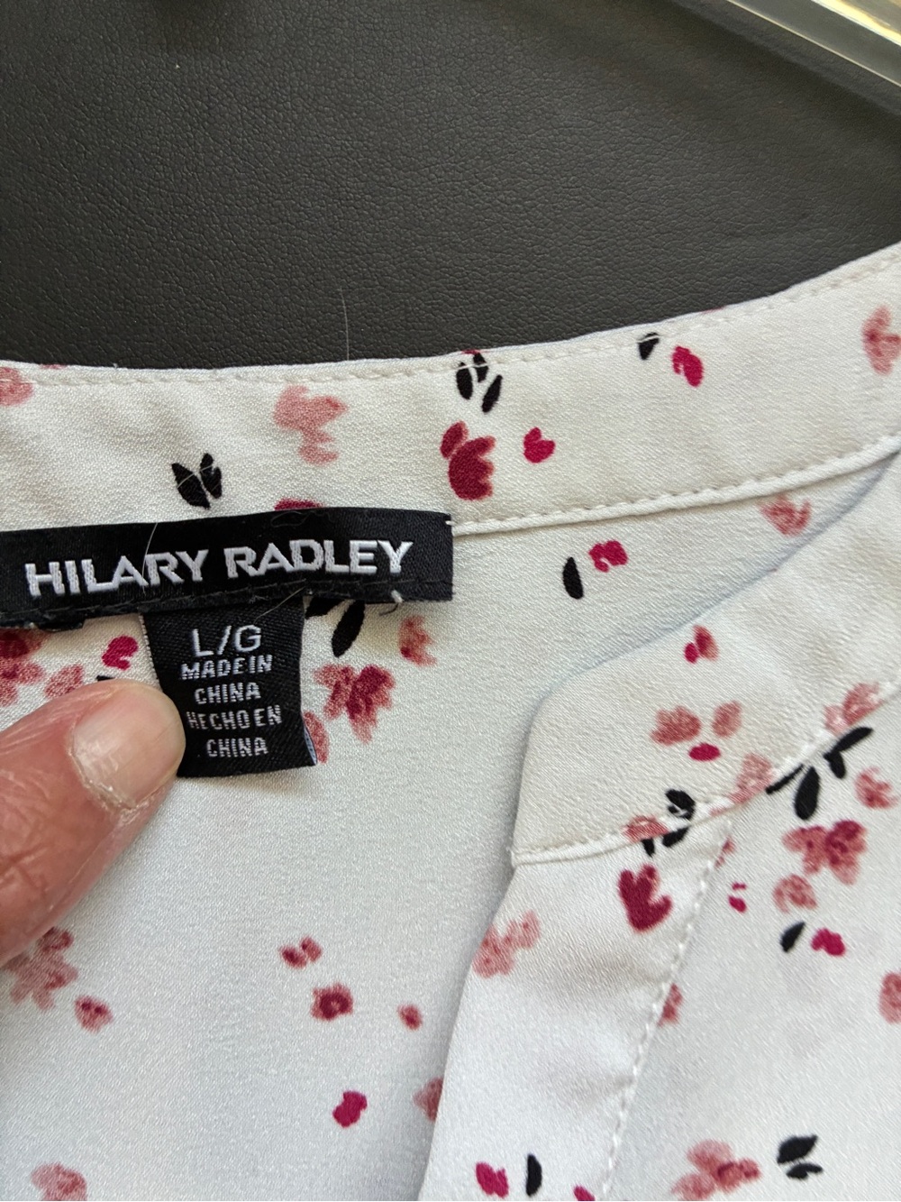 Hilary Radley Short Sleeve floral Blouse Size Large - Picture 2 of 3